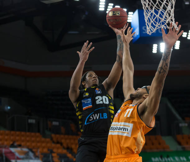 议中国足球 议中国足球