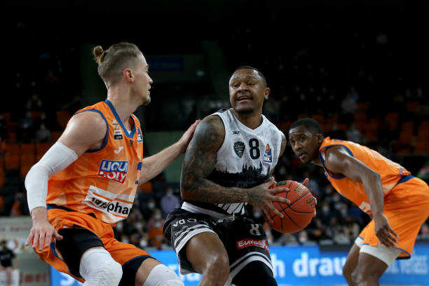 牌在行业中 牌在行业中